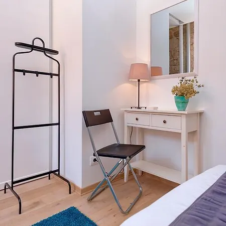 Apartman Kateive شقة